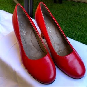 Aerosoles Piping red pump heels.